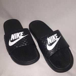 Women’s Nike Swoosh Slide Sandal